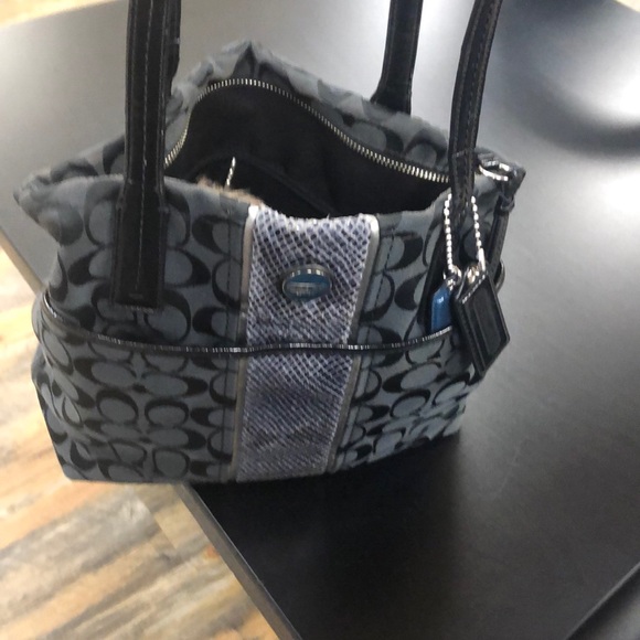 Coach black handbag - Picture 1 of 4